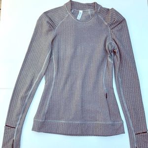 Lululemon top